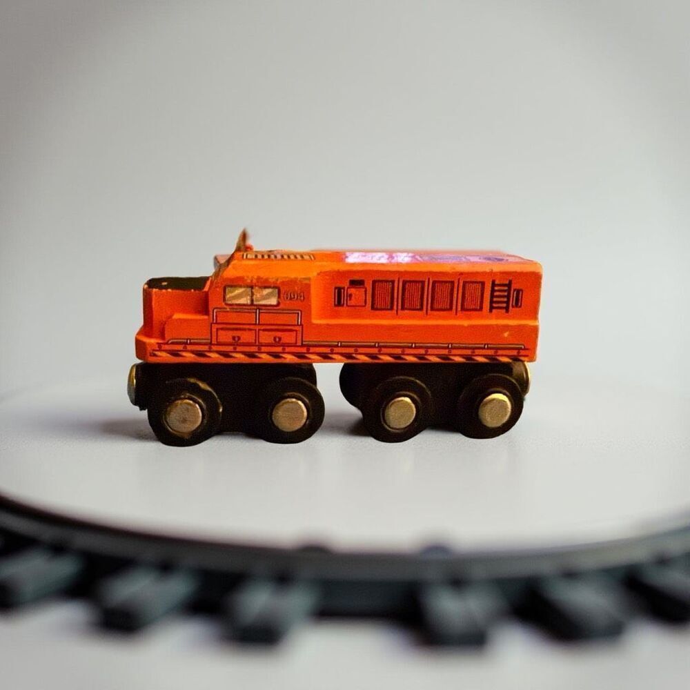 Battat Wooden Engine Train Classic & Compatible Wooden Toy Train Car B4